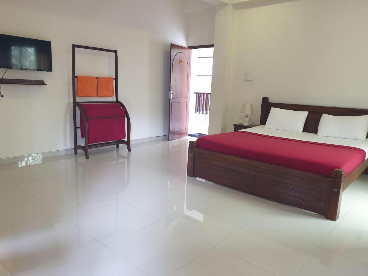 Delhousie Hotel Наллатания Номер фото